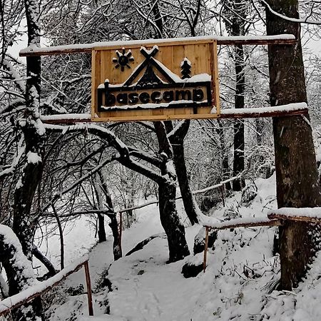 Basecamp Manali Hostel ภายนอก รูปภาพ