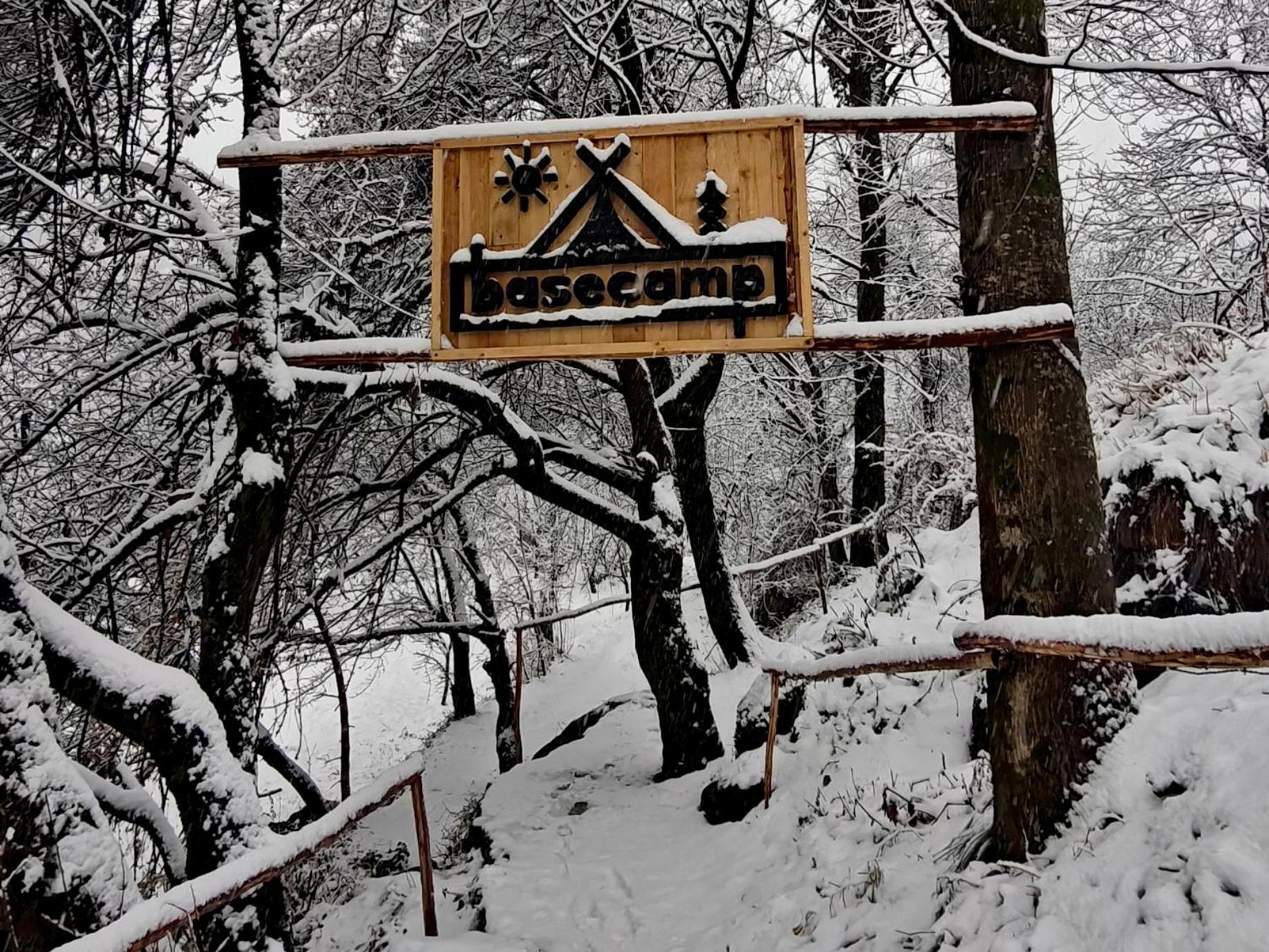 Basecamp Manali Hostel ภายนอก รูปภาพ